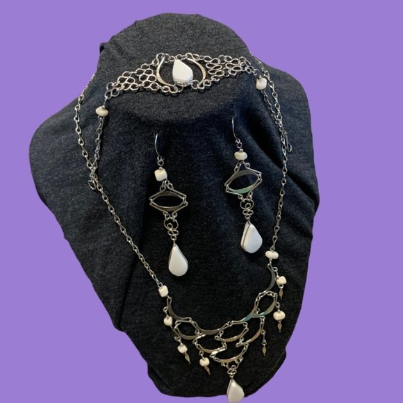 New Costume Jewelry - Picture 4 of 14